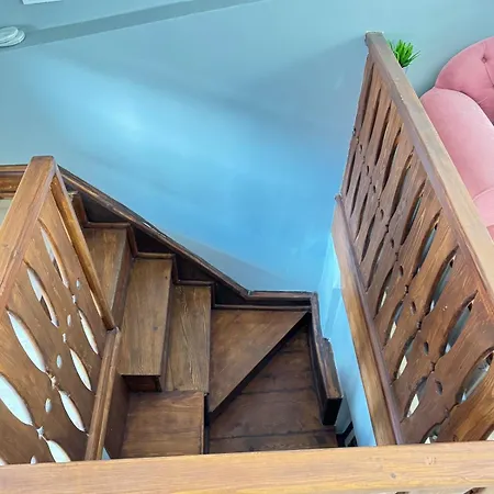 Perahomes Attic *